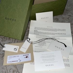 GUCCI shoe box with authentication tags